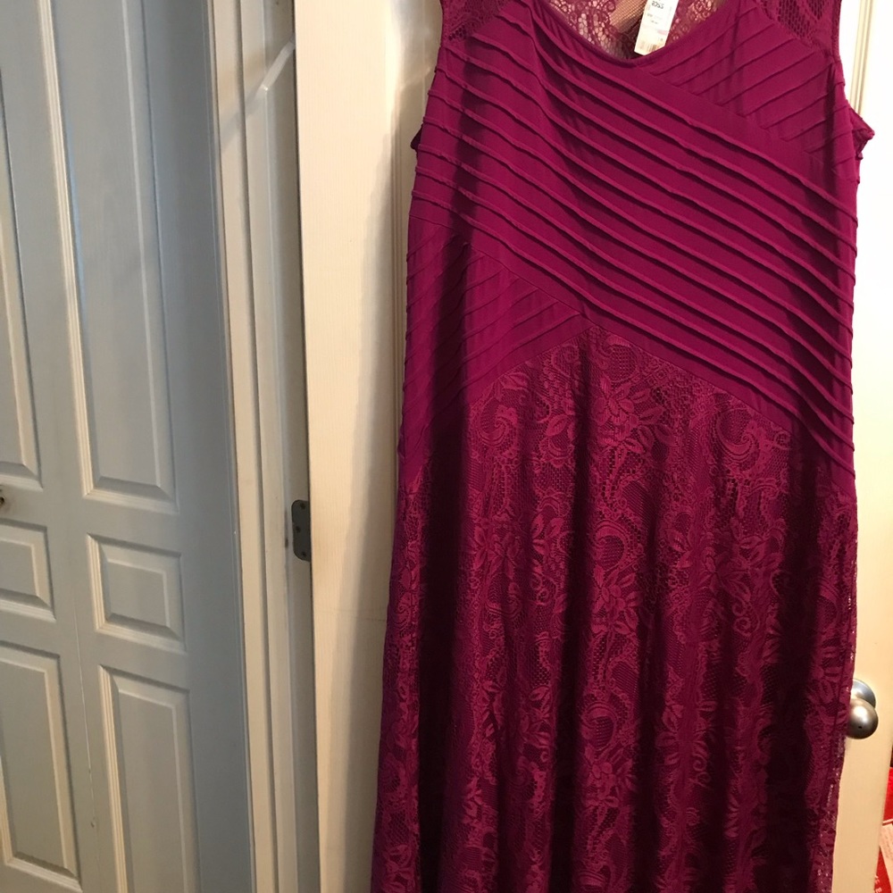 Ladies maxie length dress